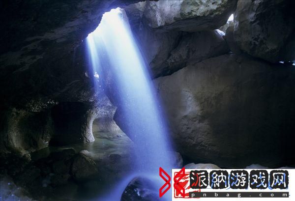 “小洞甜水”风波：揭秘游戏解说界的新潮流