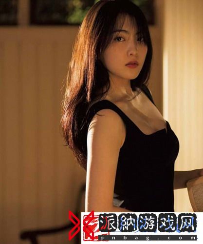 男生女生一起嗟嗟嗟很痛真第一节情感共鸣，网友：每个人都能感受到这种深刻的情感冲击！