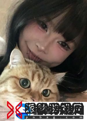 美女网红自曝休息也能赚钱