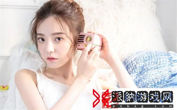 宝宝看镜子里我们的结合