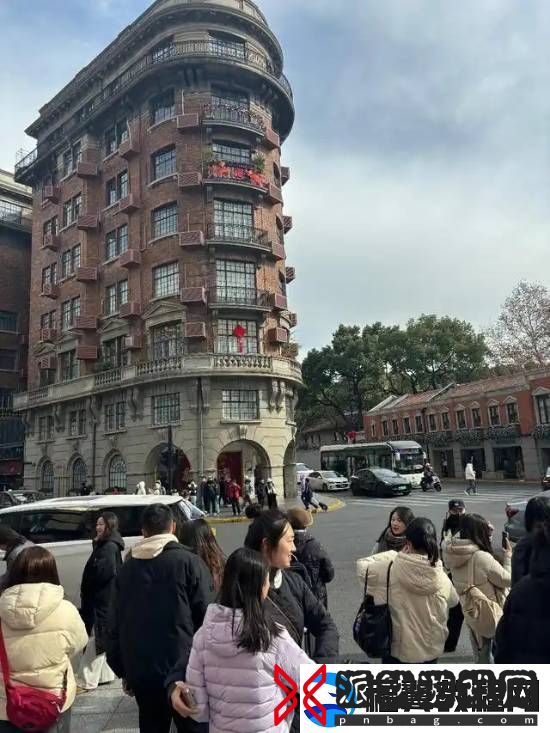 大学生谈兼职给韩国人拍照