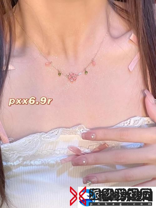 探索“XXX性摘花69XX”的背后含义与影响青松