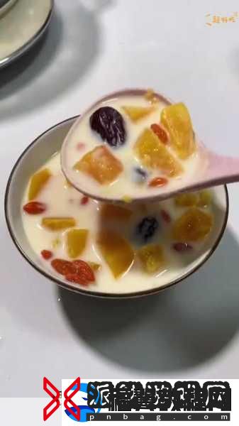 一边亲着一面膜下奶53分钟